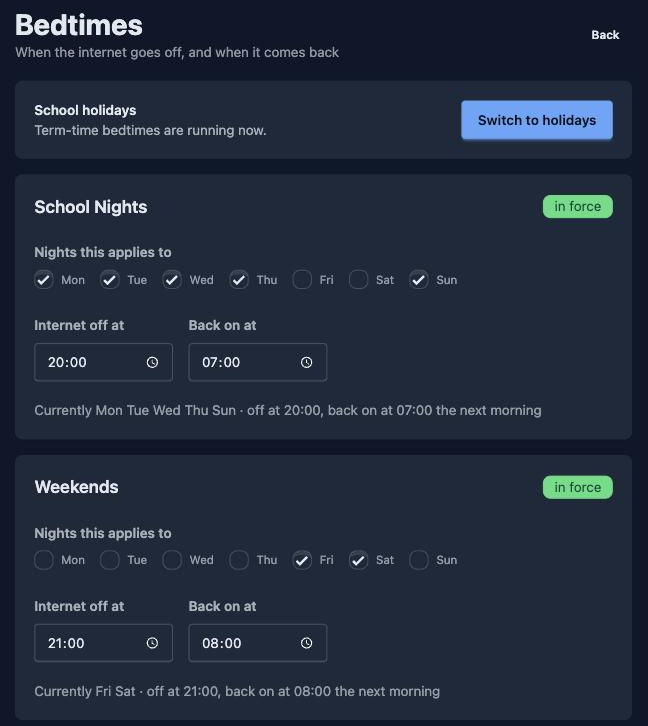 The Curfew bedtimes screen. School Nights applies to Monday to Thursday and Sunday, with the internet off at 20:00 and back on at 07:00. Weekends applies to Friday and Saturday, off at 21:00 and back on at 08:00. A School holidays switch sits above both.